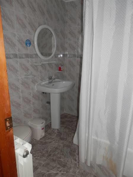 Hostal El Portalico Linares de Mora Eksteriør billede