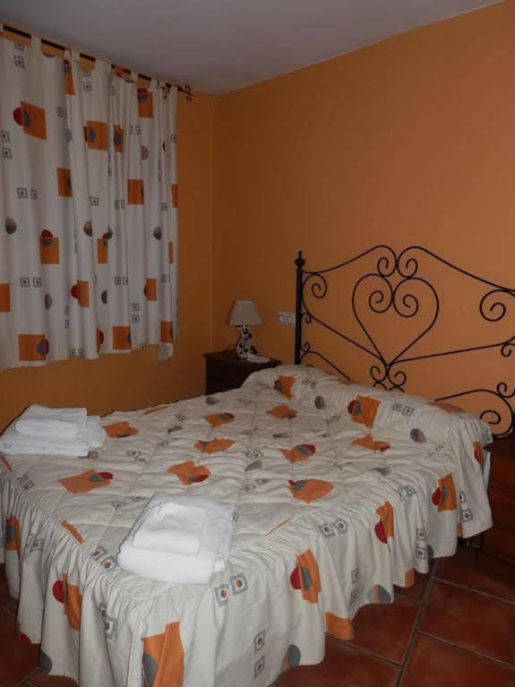 Hostal El Portalico Linares de Mora Eksteriør billede